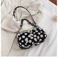 [ส่งฟรี!!!]กระเป๋าสะพาย Daisy PU Bag หนัง PU สกรีนลายดอกเดซี่ กระเป๋าสะพายผญ กระเป๋าแฟชั่น กระเป๋าถือสวยๆ ราคาถูก น่ารักมาก งานดีงานเนียบดีงาม