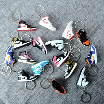 Móc khoá giày sneaker 3D Air Jordan 1 Off White tỉ lệ 16 mô hình giày  sneaker mini  Lazadavn