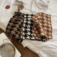 [ฮิจาบ] Slendang Houndstooth Sendiri ~ A Inggeris Klasik Hitam Putih Bib - Sederhana Wanita Musim Luruh dan IM Sejuk