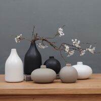 Japanese Zen Ceramic Vases,Simple Retro Ceramic Decoration Creative Home Furnishings Handmade, minimalist European solid color vase ornaments