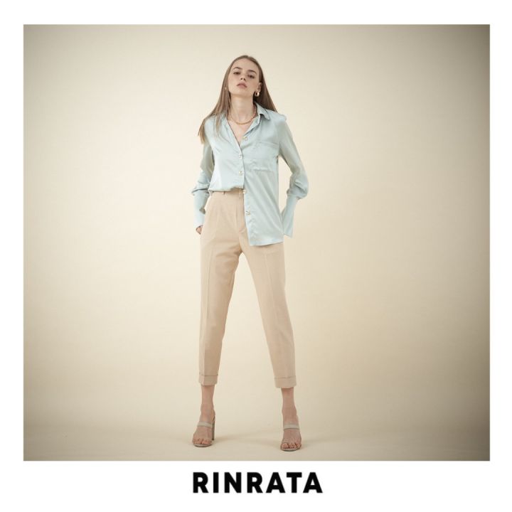 rinrata-crato-pants-กางเกง-ขายาว-สีเบจ-จีบหน้า-ขาเดพ-ปลายขาพับ-กางเกงทำงาน-กางเกงใส่สบาย-กางเกงขายาว-ชุดทำงาน-กางเกง-ทรง-เทเลอร์