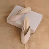 Primest - รองเท้าหัวมนมีส้น On The Road Slippers (CREAM)