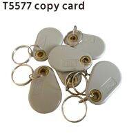 20ชิ้น125กิโลเฮิร์ตซ์ EM4305 T5577 RFID แท็กที่สำคัญแหวนสัญญาณเขียน Keyfob เขียนใหม่พวงกุญแจการเข้าถึงบัตรคัดลอกโคลนที่ซ้ำกัน