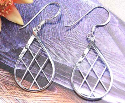 Earrings dangle sterling silver beautiful gift ลวดลายตรางสานสวยงาม ห้อยตำหูเงินสเตอรลิงซิลเวอรใช้สวยของฝากที่มีคุณค่า ฺชาวต่างชาติชอบมาก