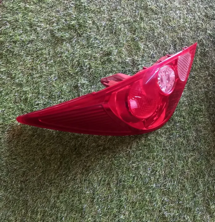 Nissan Latio/Tiida C11 Left Side Tail Light Lazada