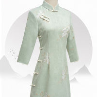 Cheongsam หนังนิ่มสีเขียวเด็กสาวย้อนยุคจีนปักดัดแปลงชุดกลางความยาว