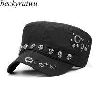 Beckyruiwu Hip hop Punk Rock Skull Rivet Flat Peaked Hats Men Spring and Autumn Fitted Baseball Caps