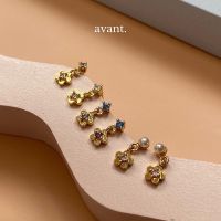 avantgarde.bkk ? Morning daisy drop earrings (brass+18k)