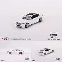 Alpineb7ของเล่นขนาดเล็กสำหรับสะสมโมเดลรถยนต์จาก MINIGT 1:64 Xdrive Alpinewhite Alloy Diorama 557มีในสต็อก