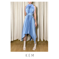 Kemissara Zahara Ruffle dress 2 tone Blues เดรสพลีตผู้หญิงไหล่ลํ้า เดรสผ้าพริ้ว เดรสแขนกุด เดรสปล่อยสบายพร้อมสายคาดเอว