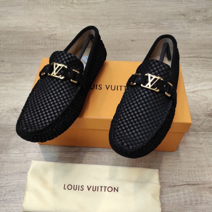 Jual Jual Sepatu Sneakers Fashion Pria Kulit Asli Branded Murah LV