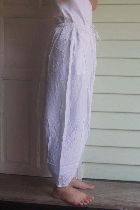 asian-pants-white-rayon-smock-กางเกงทรงแม้วภูเข-สมอค-ใส่สบาย-ผ้าเรยอน-สีขาวสดใส-เท่-แนวหน้า-ฟรีไซร