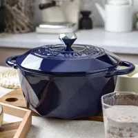 【จัดส่งภายใน 24 ชม】22cm หม้อเคลือบ Diamond cast iron Dutch Oven enamel pot