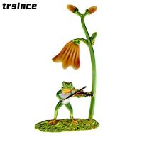 Oil Painting Enamel Playing Violin Frog Brooch Fashion Funny Animal Pin Cartoon Badge Cute Animal Corsage Costume Accessories Drawing Painting Supplie