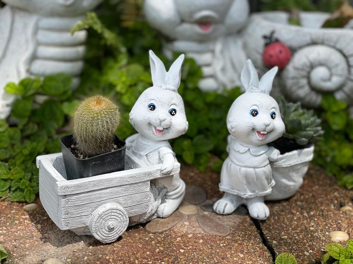 รูปปั้นสัตว์กระต่ายสองพี่น้องชาวสวน-สำหรับใส่ต้นไม้เเต่งสวน