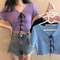 เสื้อครอปแขนสั้น  เเต่งร้อยเชือก เซ็กซี่ น่ารักๆ มี4สีพร้อมส่ง