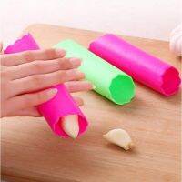 New Kitchen Silicone Garlic Peeler Household Manual Garlic Peeling Tool Garlic Peeler