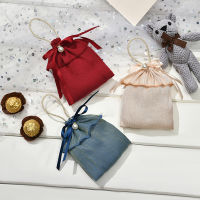 8Pcs Drawstring Gift Bags with Pearl Wedding Candy Bag Jewelry Bag Earrings Necklace Candy for Relatives Friend