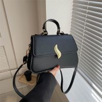 [COD] bag ladies messenger 2023 new shoulder Korean fashion retro portable square female