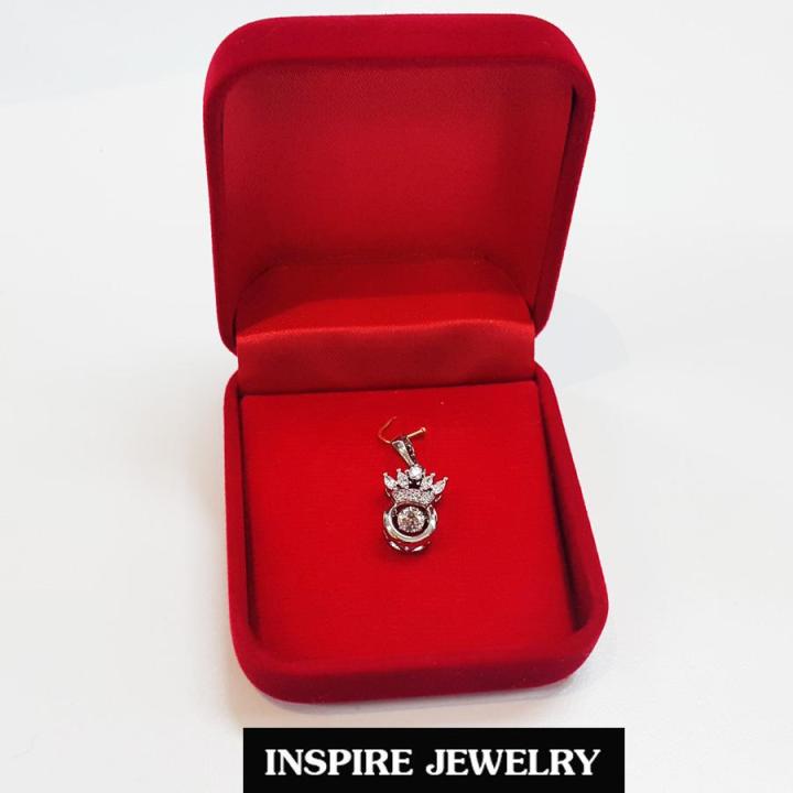 inspire-jewelry-จี้เพชรรูปกลม-สวมมงกุฏ-เพชรเม็ดกลางดุ๊กดิ๊กได้-น่ารักมาก-เพชรcz-white-gold-เพชรสวยเกรด-aaa-เพชรวิ้งเจิดจรัส-size-0-5cmx1cm-งานดีไซด์-งานแบบร้านเพชร-ในกล่องกำมะหยี่สวยหรู-งานจิวเวลลี่่-