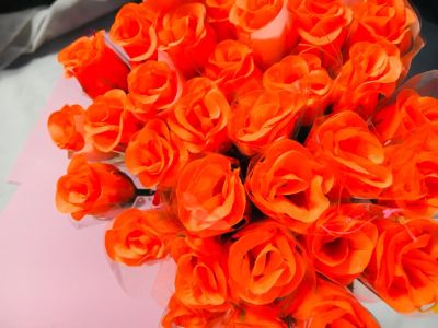ดอกกุหลาบสีส้ม กุหลาบปลอม แพ็คละ 12 ดอก ดอกไม้วาเลนไทน์