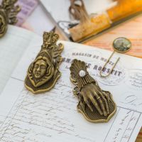 1PCS Retro Pearl Lady Hand Paper Clips Journal Notebook Decoration Cute Shot Props Brass Planner Clips Stationary Supplies