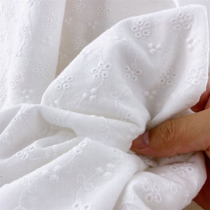 ผ้าคอตตอนปักลายผ้าฝ้ายละลายน้ำผ้าลูกไม้เย็บปักถักร้อยเจาะรูผ้าคอตตอน