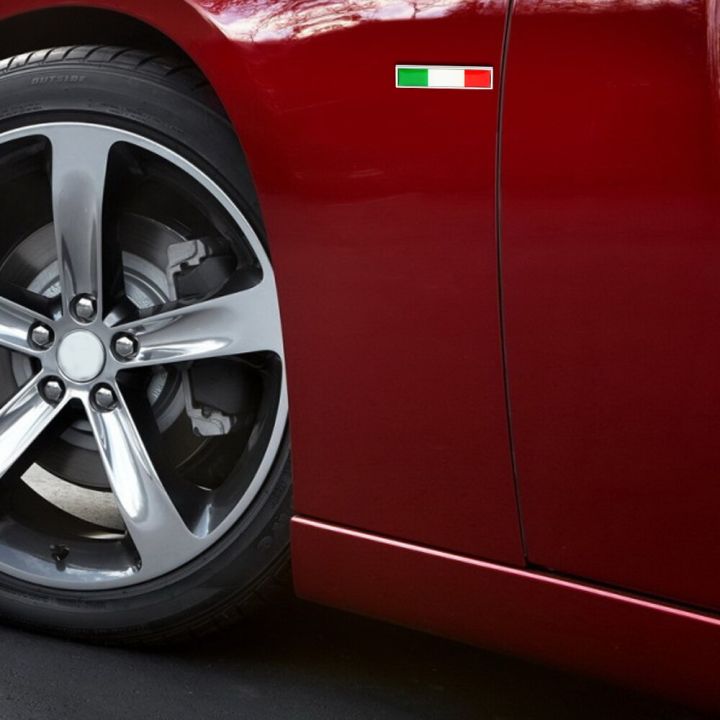 สติกเกอร์ติดรถโลหะธงชาติอิตาลี1คู่อุปกรณ์ตกแต่งรถยนต์มอเตอร์ไซค์ตราติดรถยนต์ป้ายสัญลักษณ์