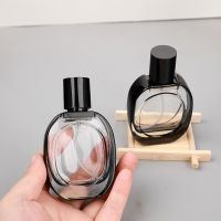 1pc 30ML Glass Empty Refillable Perfume Bottle Transparent Spray Glass Container Oval Bottle for Travel Travel Size Bottles Containers