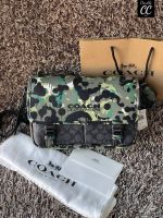 (แท้ ?%‼ from Factory) Large  LEAGUE MESSENGER BAG IN SIGNATURE CANVAS WITH CAMO PRINT