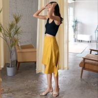 MIST OF RAIN - Brandy Skirt - Mustard กระโปรง midi skirt กระโปรงพริ้ว