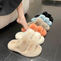 [Flying shoes]รองเท้าแตะขนาดใหญ่ผู้หญิง39; S One Word Plush ฤดูใบไม้ร่วงและฤดูหนาวรองเท้าเสื้อคลุมแฟชั่นใหม่