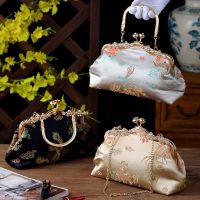 Hot selling Chinese style satin diamond banquet cheongsam bag dress Hanfu fashion retro hand