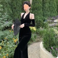 French retro black velvet hanging neck dress female temperament of qiu dong outfit show thin Hepburn dinner dress long skirt