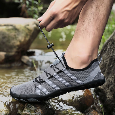 รองเท้ากันน้ำยืดหยุ่นได้สำหรับผู้ชาย,รองเท้ารองเท้าใส่ลุยน้ำตาข่ายระบายอากาศได้ดีรองเท้ากีฬาน้ำหนักเบาสำหรับโต้คลื่นเดินริมทะเลขนาด35-47