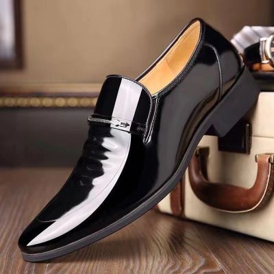 Large Size Casual Men Shoes Men Formal Shoes Leather PU Patent Solid Color Waterproof And Non Slip