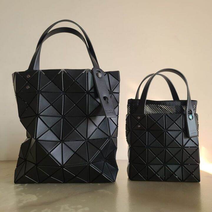 issey-miyake-ญี่ปุ่นและเกาหลีใหม่กล่องสี่เหลี่ยมใบเล็ก-lingge-ผู้หญิงแบบพกพา-mini-เด็ก-hollow-โทรศัพท์มือถือขนาดเล็กกระเป๋าสี่เหลี่ยม