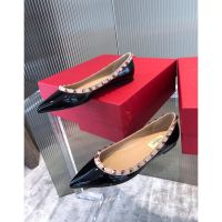 Rockstud series womens patent leather rivet sandals flat shoes