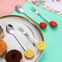 PWD0442 1ชิ้น น่ารักค่ะ สแตนเลสสตีล ช้อนขนม Flatware รูปร่างผลไม้ อุปกรณ์ครัว ช้อนกาแฟ ส้อมช้อนผลไม้ เครื่องใช้บนโต๊ะอาหาร