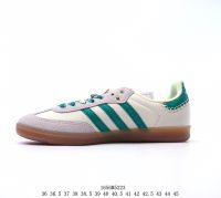 Samba Vegan OG ซีรี่ส์ Adidas Originals Samba Vegan OG สำหรับสุภาพบุรุษสไตล์ฟุตบอลการฝึกอบรมเยอรมัน รองเท้าการฝึกอบรมเยอรมัน สีขาวเบจสีเขียว รองเท้าผ้าใบสำหรับผู้ชายและรองเท้าลำลองสำหรับผู้หญิง ซื้อรองเท้าและถุงเท้า