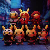 ของแท้โปเกมอนอะนิเมะตุ๊กตาเล่นตลกรุ่น Pikachu จรวด Pikachu ตุ๊กตาเด็กชายและเด็กหญิงสากลของเล่นใหม่สร้างสรรค์ตุ๊กตา ShortPlush