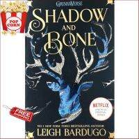 be happy and smile ! ร้านแนะนำshadow and bone (GRISHA 01) ภาษาอังกฤษ?หนังสือใหม่