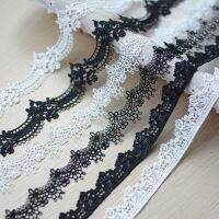 [HOT!] 1M White Lace Fabric High Quality Width 2cm 3cm Black Lace Ribbon Trim Trimmings For Sewing Wedding Collar encajes dentelle L 38