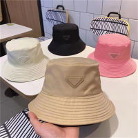 [hot]68786 Womens Cotton Bucket Hats Metal Logo Black Luxury Designer Caps New Fashion Fishman Hat Solid Unisex Summer Outdoors Mens ！