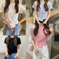 ==พร้อมส่ง==เสื้อแขนสั้น แต่งกระดุม