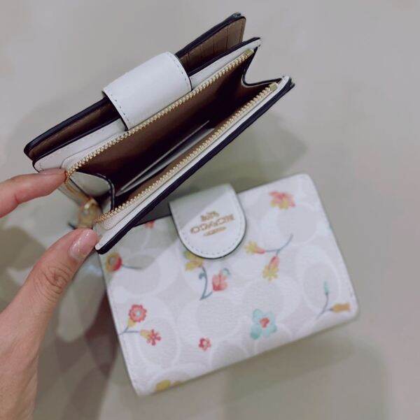 Authentic Coach C8741 Medium Corner Zip Wallet In Signature Canvas With