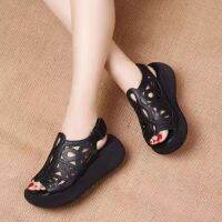 【Available】2022ฤดูร้อนใหม่ผู้หญิงรองเท้าแตะหนัง PU ของแท้ Wedges ส้นสูงแพลตฟอร์ม Hollow Peep Toe หญิงสุภาพสตรีรองเท้า Zapatos De Mujer