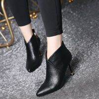 เซ็กซี่ Pointy Fshion รองเท้าผู้หญิงฤดูใบไม้ร่วงและฤดูหนาว High-Top Martin Boots Casual Stiletto Boots