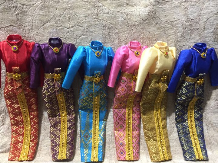 ชุดผ้าไหมไทยบรมพิมาน-สำหรับตุ๊กตา-บาร์บี้-คละสี