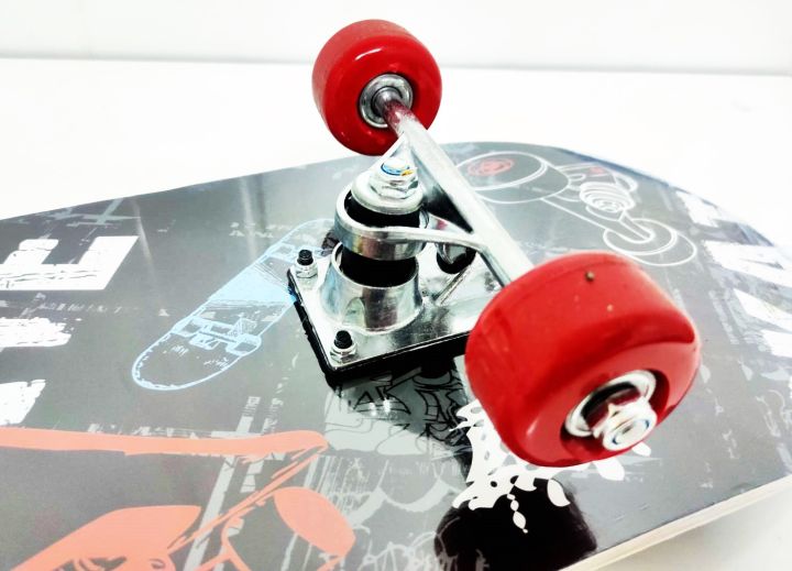 at-outlet-พร้อมส่ง-skateboard-สเก็ตบอร์ด-สเก็ตบอร์ตเล่นได้ทั้งเด็กและผู้ใหญ่ขนาด-70x20cm-skateboard-ฝึกทักษะการทรงตัว